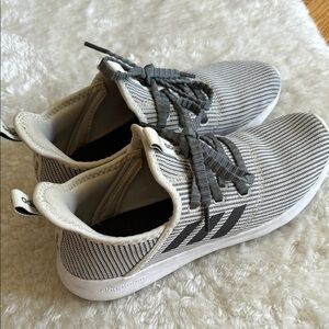 Adidas Cloudfoam Gray Knit Sneakers
